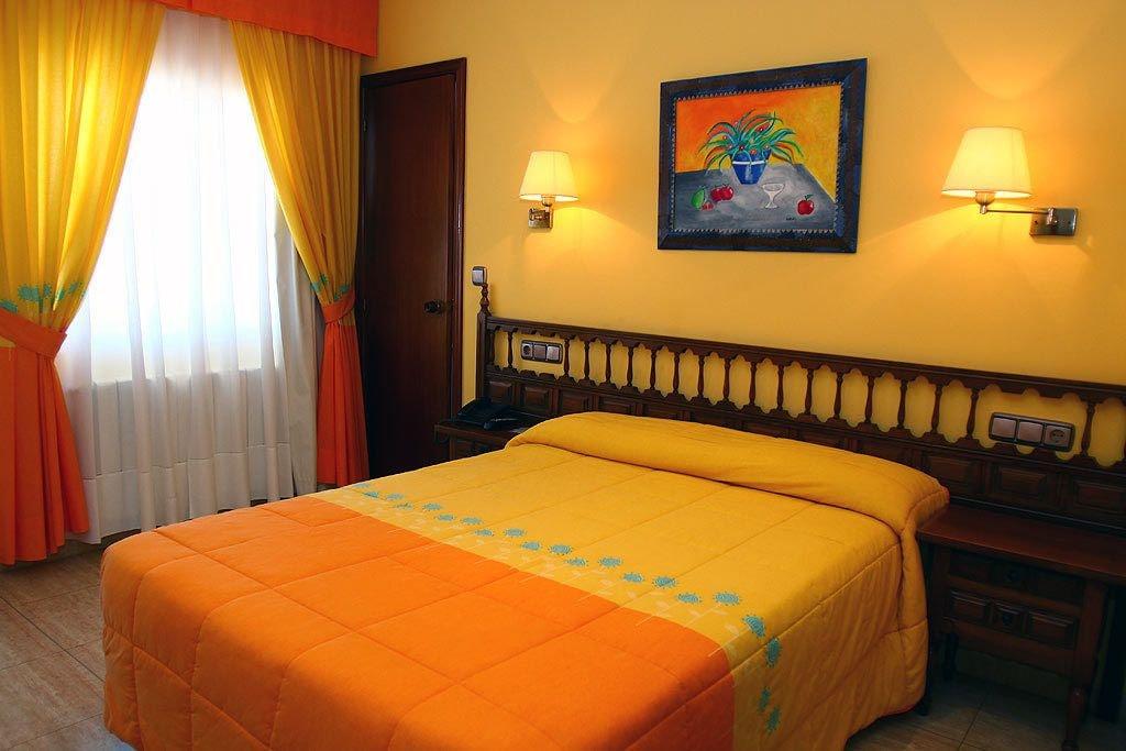 Hotel Pipo Sanxenxo Bagian luar foto