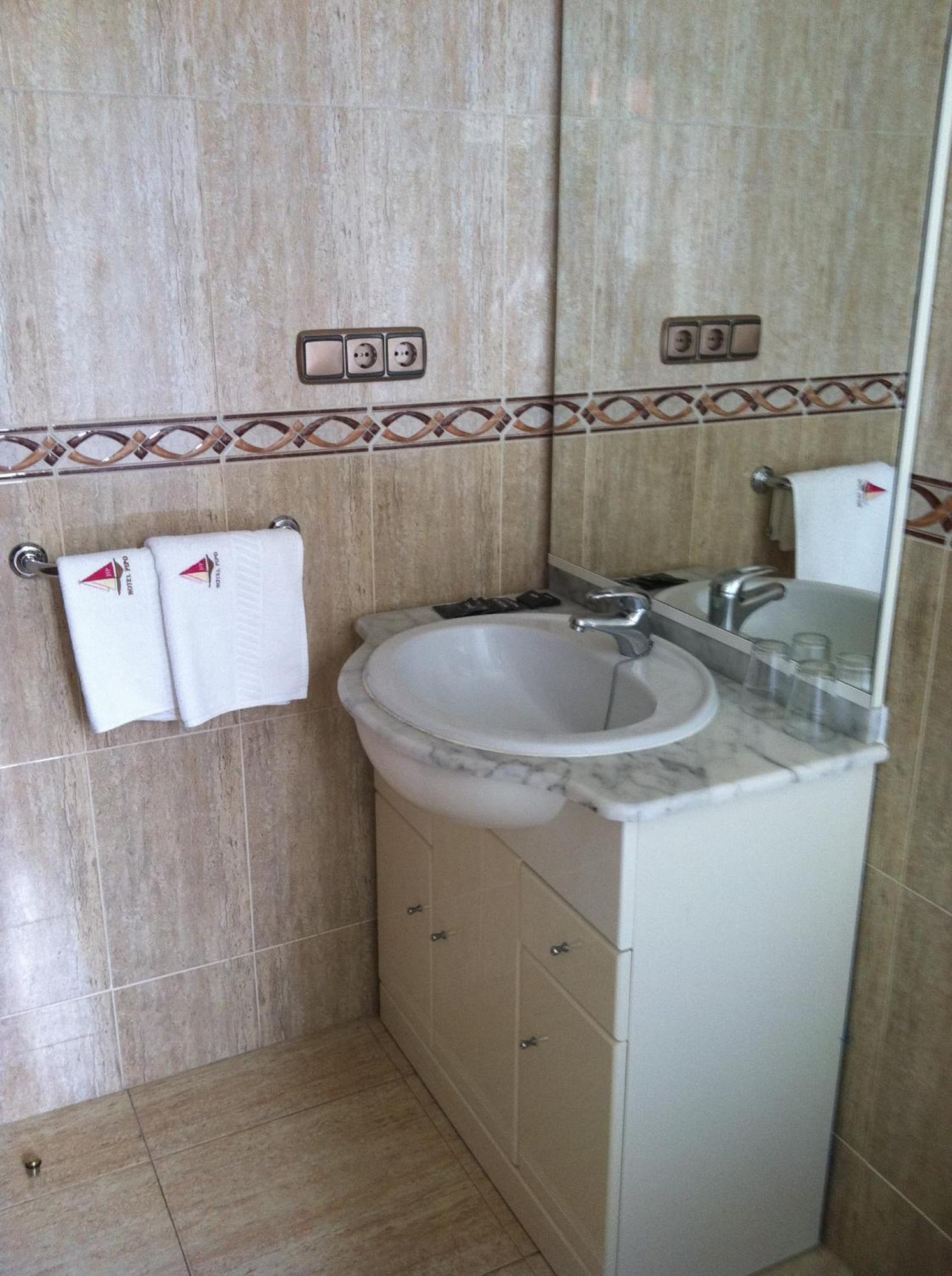 Hotel Pipo Sanxenxo Bagian luar foto