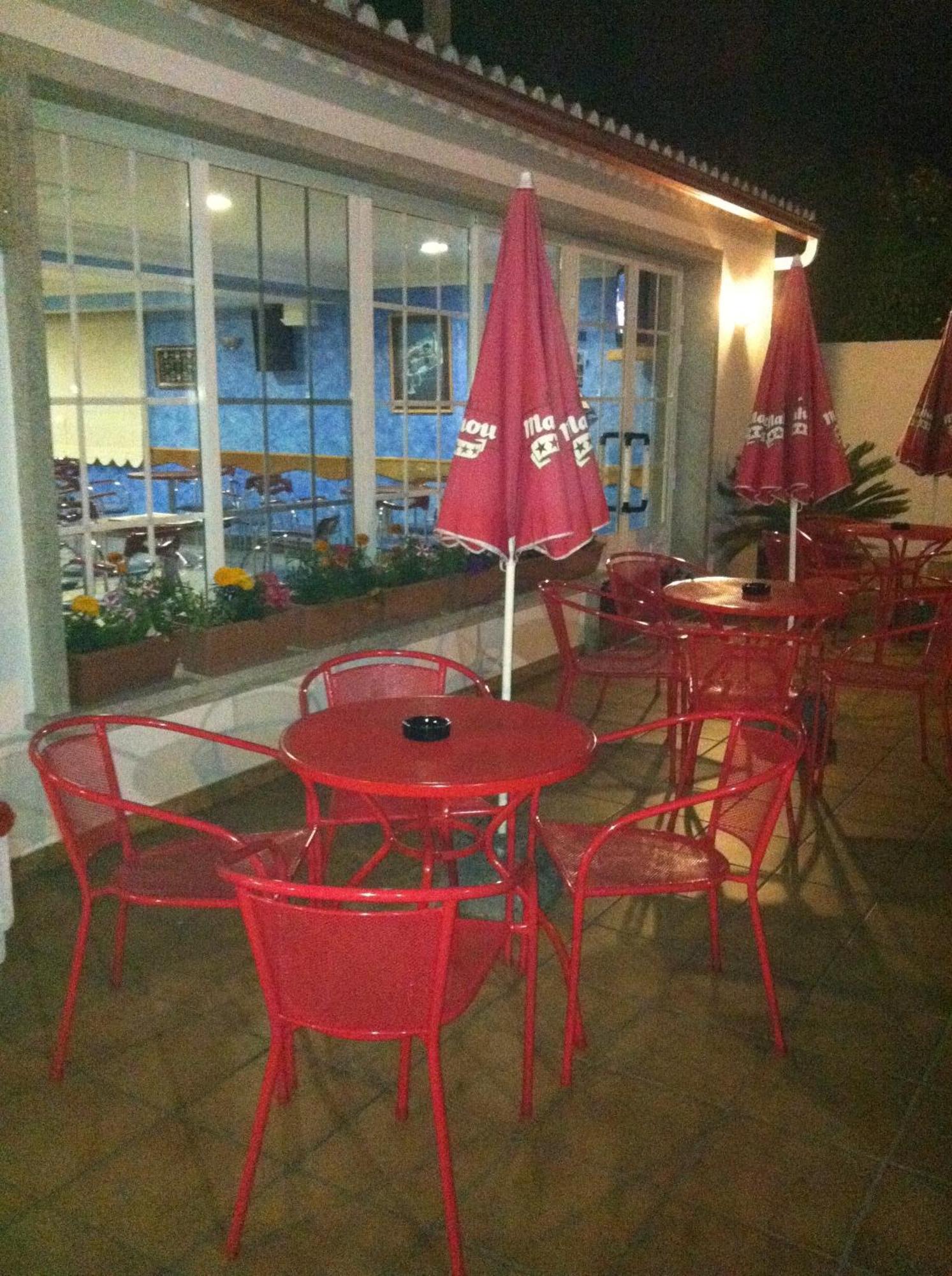 Hotel Pipo Sanxenxo Bagian luar foto