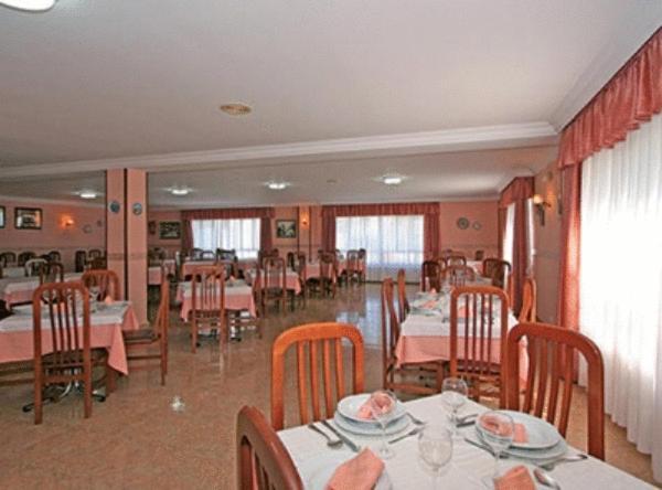 Hotel Pipo Sanxenxo Bagian luar foto
