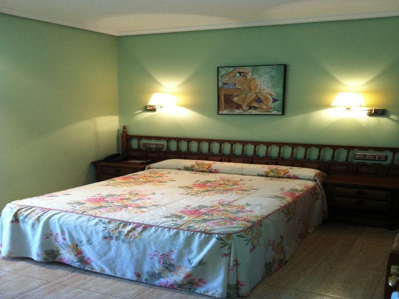 Hotel Pipo Sanxenxo Bagian luar foto