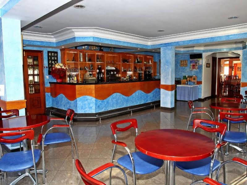 Hotel Pipo Sanxenxo Bagian luar foto